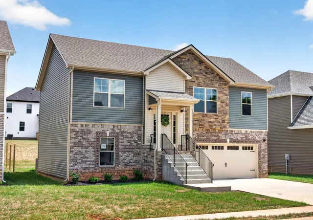 Photo 2 of Single family home for sale at 350 Cardinal Crk, Clarksville, TN 37040 | MLS# 3541396 | Listing updated on 2026-09-04