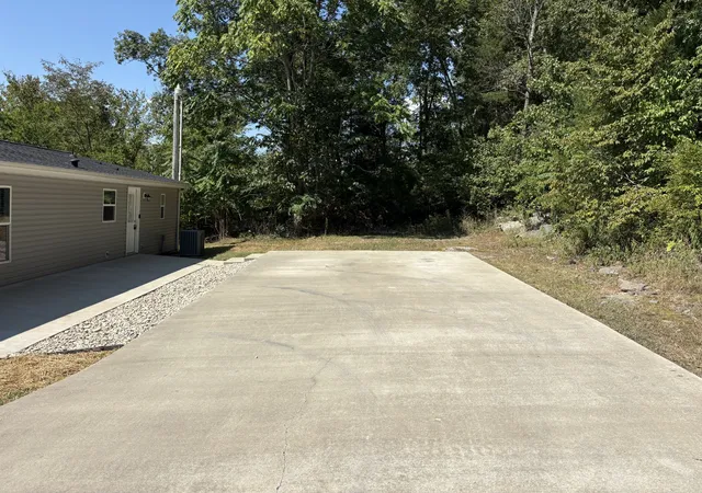 Photo 3 of Manufactured home for sale at 398 Hiwassee Rd, Lebanon, TN 37087 | MLS# 3541413 | Listing updated on 2026-09-04