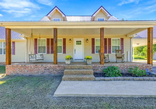 Photo 1 of Single family home for sale at 102 Henry Sharp Rd, Hohenwald, TN 38462 | MLS# 3543071 | Listing updated on 2026-10-06