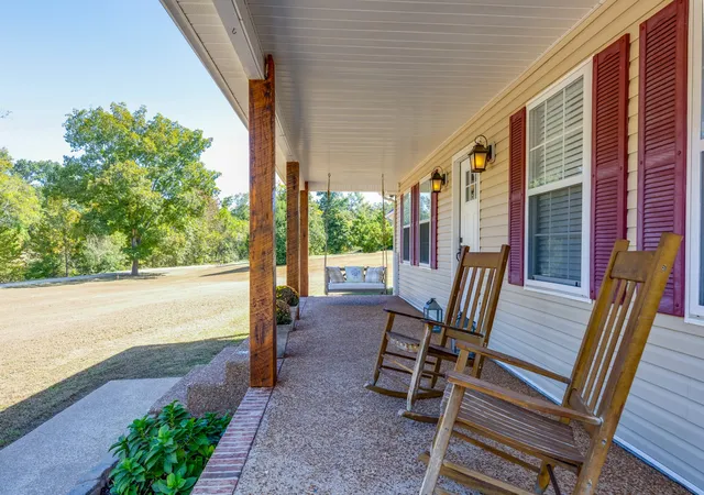 Photo 2 of Single family home for sale at 102 Henry Sharp Rd, Hohenwald, TN 38462 | MLS# 3543071 | Listing updated on 2026-10-06