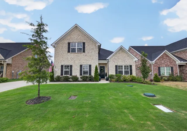 Photo 3 of Single family home for sale at 604 Hawkeye Ct, Eagleville, TN 37060 | MLS# 3542555 | Listing updated on 2026-09-24