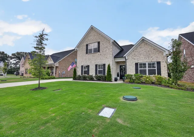 Photo 4 of Single family home for sale at 604 Hawkeye Ct, Eagleville, TN 37060 | MLS# 3542555 | Listing updated on 2026-09-24