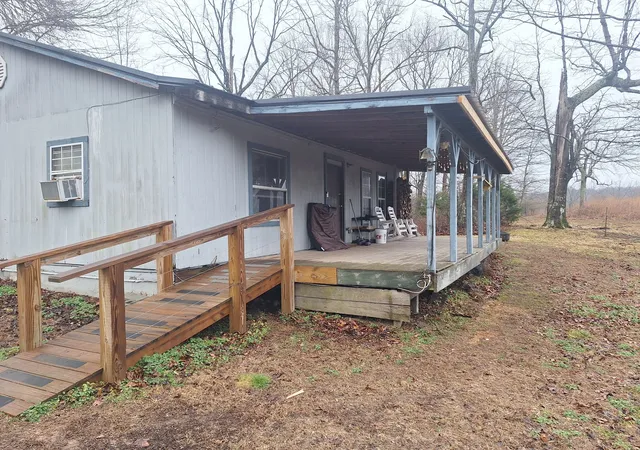 Photo 2 of Single family home for sale at 199 Dixon Ln, Waynesboro, TN 38485 | MLS# 3541599 | Listing updated on 2026-09-20