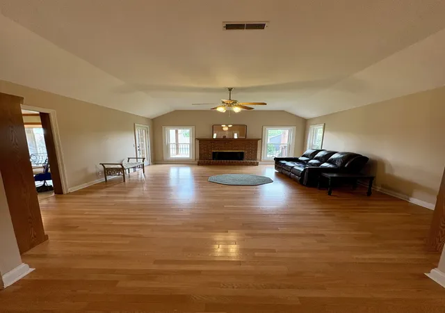 Photo 3 of Single family home for sale at 228 Cambridge Pl, Franklin, TN 37067 | MLS# 3541407 | Listing updated on 2026-09-04