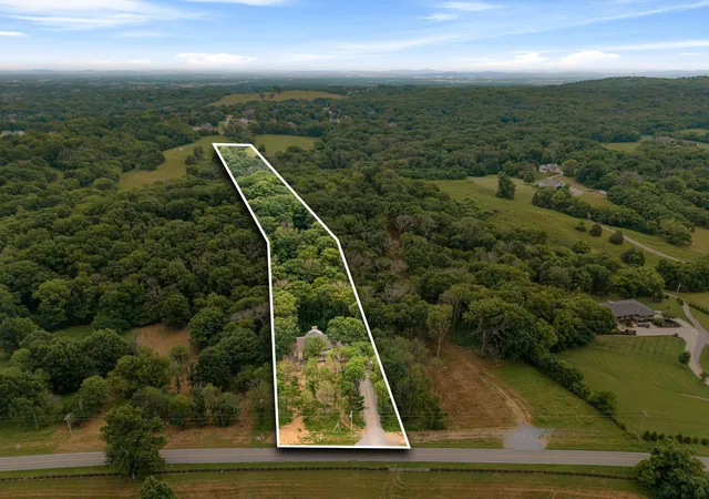 Photo 2 of Single family home for sale at 971 Palmer Rd, Lebanon, TN 37090 | MLS# 3541406 | Listing updated on 2026-09-04
