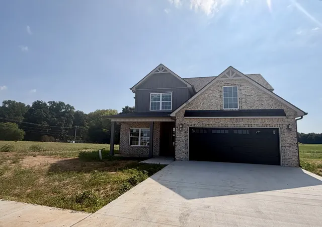 Photo 2 of Single family home for sale at 3 The Reserve At Oliver Farms, Clarksville, TN 37043 | MLS# 3541418 | Listing updated on 2026-10-06