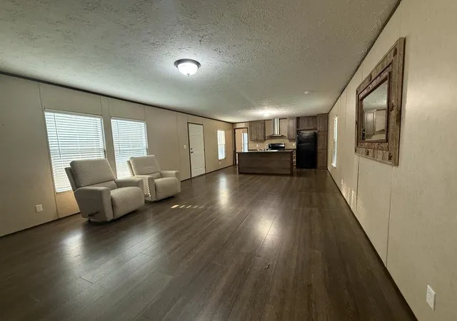 Photo 3 of Manufactured home for sale at 36 Green Ln, Paris, TN 38242 | MLS# 3541438 | Listing updated on 2026-09-04