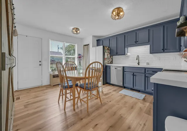 Photo 3 of Single family home for sale at 3220 N Senseney Cir, Clarksville, TN 37042 | MLS# 3542401 | Listing updated on 2026-09-04