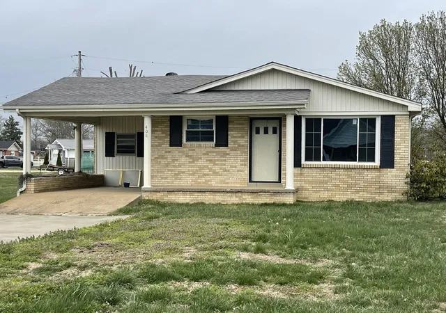 Photo 3 of Single family home for sale at 408 Birch St, Lafayette, TN 37083 | MLS# 3541462 | Listing updated on 2026-10-05