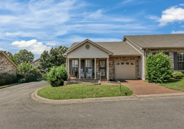Photo 4 of Condo for sale at 1818 Memorial Dr #21, Clarksville, TN 37043 | MLS# 3542653 | Listing updated on 2026-09-07