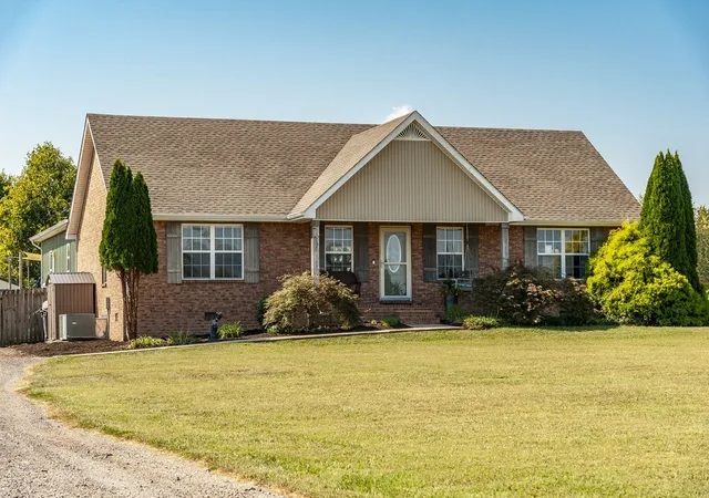 Photo 3 of Single family home for sale at 1008 Spire Way Dr, Castalian Springs, TN 37031 | MLS# 3541566 | Listing updated on 2026-09-04