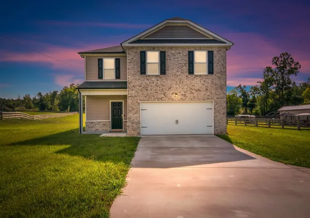 Photo 2 of Single family home for sale at 1055 E Piney Rd, Dickson, TN 37055 | MLS# 3541591 | Listing updated on 2026-10-05