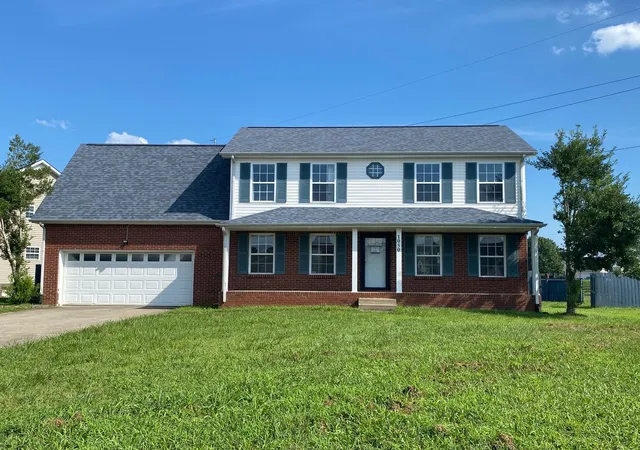 Photo 1 of Single family home for sale at 1050 Dwight Eisenhower Way, Clarksville, TN 37042 | MLS# 3541996 | Listing updated on 2026-09-04