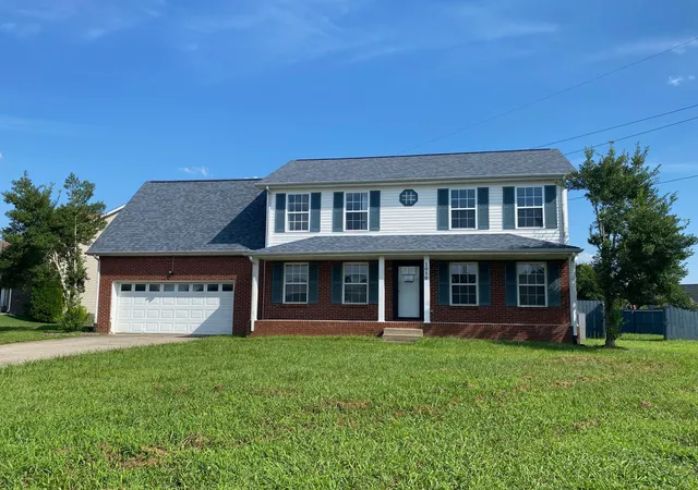 Photo 2 of Single family home for sale at 1050 Dwight Eisenhower Way, Clarksville, TN 37042 | MLS# 3541996 | Listing updated on 2026-09-04