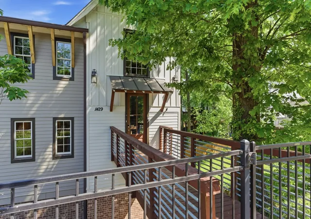 Photo 2 of Townhouse for sale at 1429 Shelby Ave, Nashville, TN 37206 | MLS# 3542985 | Listing updated on 2026-09-07