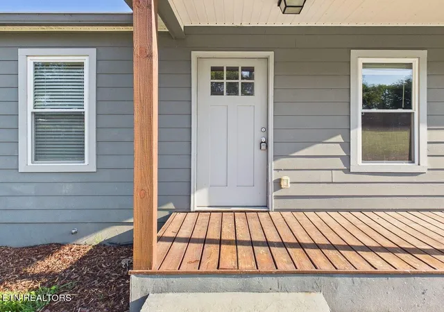 Photo 2 of Single family home for sale at 23 E Martin St, Englewood, TN 37329 | MLS# 3541571 | Listing updated on 2026-09-30