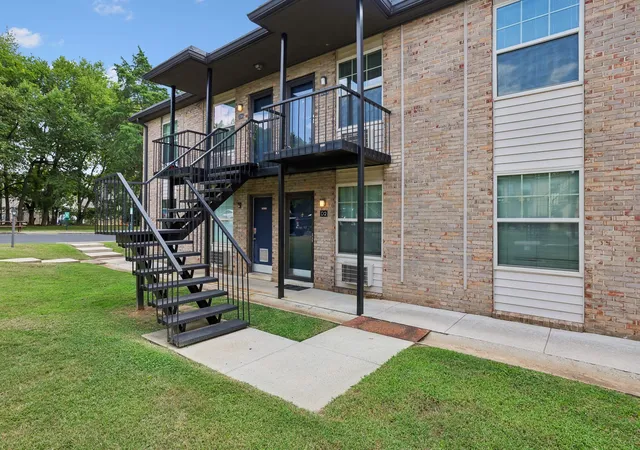 Photo 1 of Sale Pending at 2850 Middle Tennessee Blvd #D10, Murfreesboro, TN 37130 | MLS# 3541909 | Listing updated on 2026-09-19