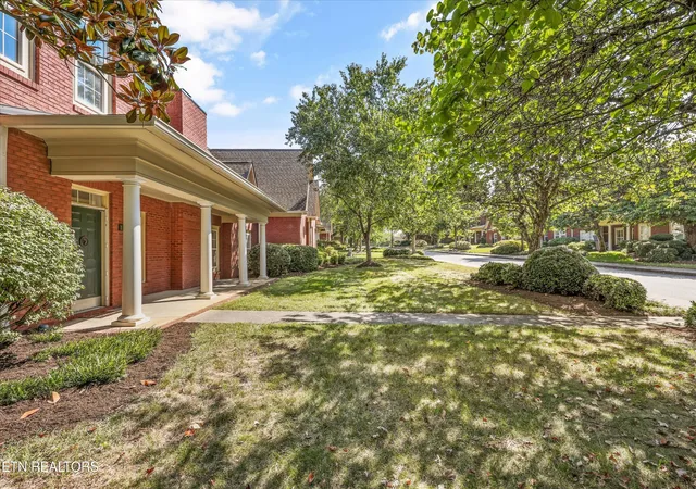 Photo 3 of Condo for sale at 12413 Willow Ridge Ln, Farragut, TN 37934 | MLS# 3541585 | Listing updated on 2026-09-07