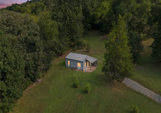 Single family home for sale at 474 Bartlett Holw Rd, Petersburg, TN 37144 | MLS# 3542962