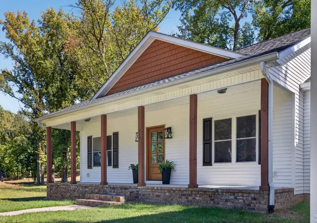Single family home for sale at 219 Jenny Ln, Martin, TN 38237 | MLS# 3622992