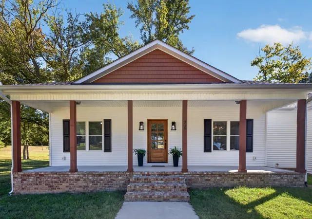 Photo 1 of Single family home for sale at 219 Jenny Ln, Martin, TN 38237 | MLS# 3622992 | Listing updated on 2026-10-24