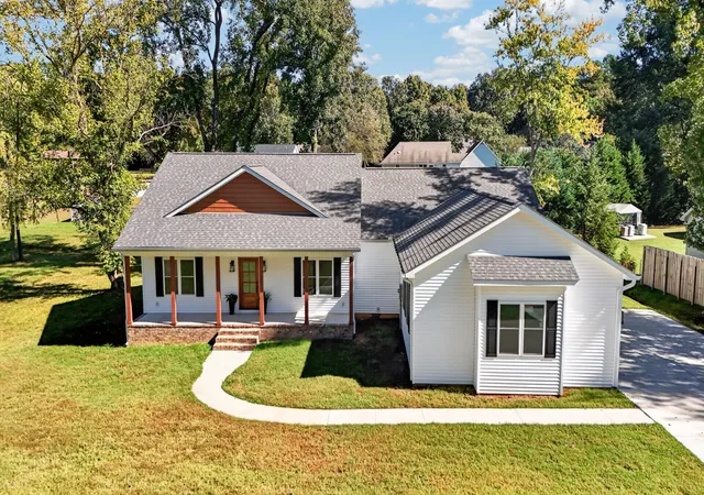 Photo 2 of Single family home for sale at 219 Jenny Ln, Martin, TN 38237 | MLS# 3622992 | Listing updated on 2026-10-24