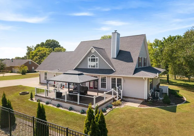 Photo 2 of Single family home for sale at 137 Shapiro Trl, Columbia, TN 38401 | MLS# 3592018 | Listing updated on 2026-09-19