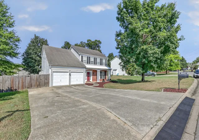 Photo 2 of Single family home for sale at 1690 Eagle Tr Dr, Mount Juliet, TN 37122 | MLS# 3542771 | Listing updated on 2026-09-14