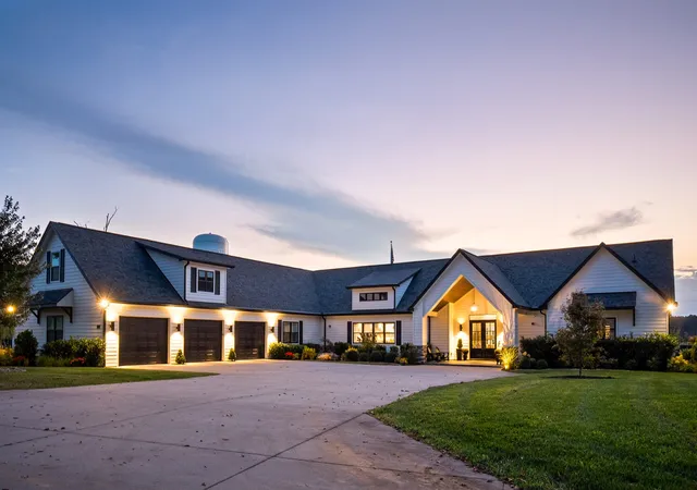 Photo 2 of Single family home for sale at 199 Porters Way, Smithville, TN 37166 | MLS# 3545622 | Listing updated on 2026-09-14