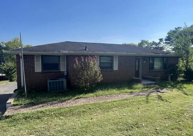Photo 2 of Single family home for sale at 925 Allen Rd, Nashville, TN 37214 | MLS# 3592877 | Listing updated on 2026-09-16