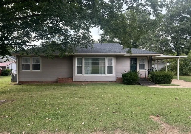 Photo 1 of Single family home for sale at 318 S Cedar Ln, Pulaski, TN 38478 | MLS# 3544450 | Listing updated on 2026-10-05