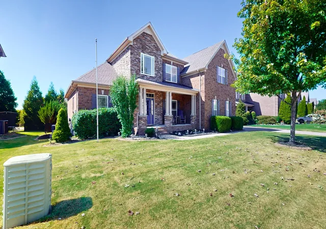 Photo 2 of Single family home for sale at 1007 Via Francesco Way, Spring Hill, TN 37174 | MLS# 3603193 | Listing updated on 2026-10-01