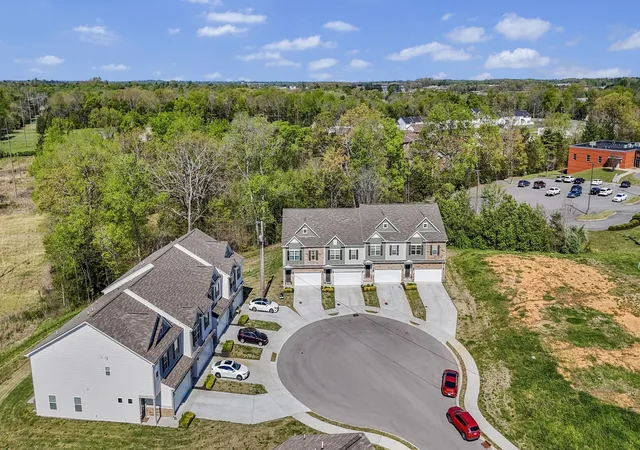 Photo 1 of Townhouse for sale at 161 Townsend Cir, Shelbyville, TN 37160 | MLS# 3542089 | Listing updated on 2026-09-04