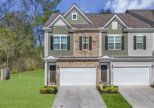 Photo 2 of Townhouse for sale at 161 Townsend Cir, Shelbyville, TN 37160 | MLS# 3542089 | Listing updated on 2026-09-04