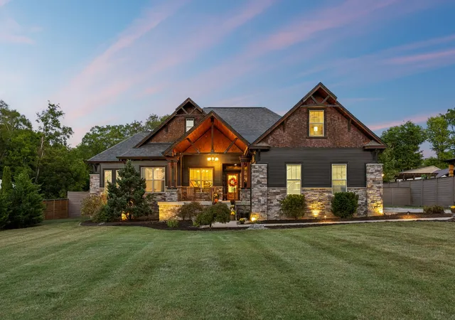 Photo 1 of Single family home for sale at 1461 Neelys Bnd Rd, Madison, TN 37115 | MLS# 3596136 | Listing updated on 2026-10-29