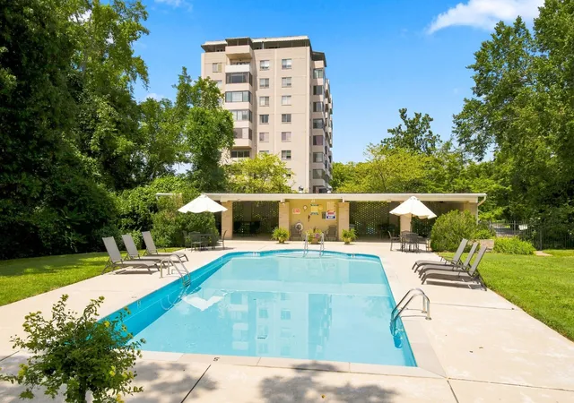 Photo 1 of Condo for sale at 105 Leake Ave #34, Nashville, TN 37205 | MLS# 3542280 | Listing updated on 2026-09-04