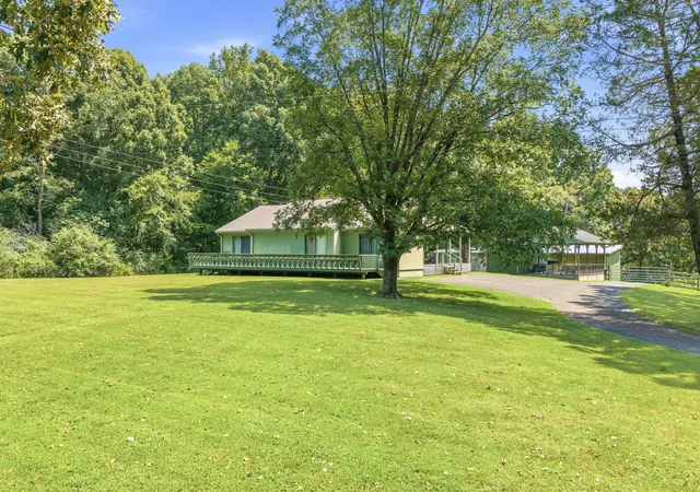 Photo 4 of Single family home for sale at 9960 Darden Christian Chapel Rd, Wildersville, TN 38388 | MLS# 3542271 | Listing updated on 2026-09-04