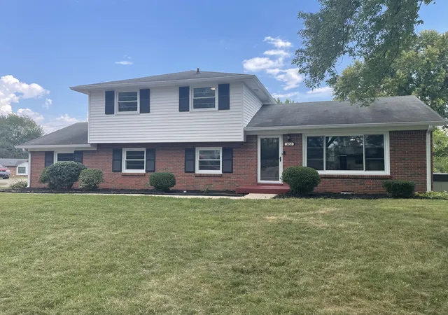 Photo 1 of Single family home for sale at 302 Copeland Rd, Clarksville, TN 37042 | MLS# 3542455 | Listing updated on 2026-09-05