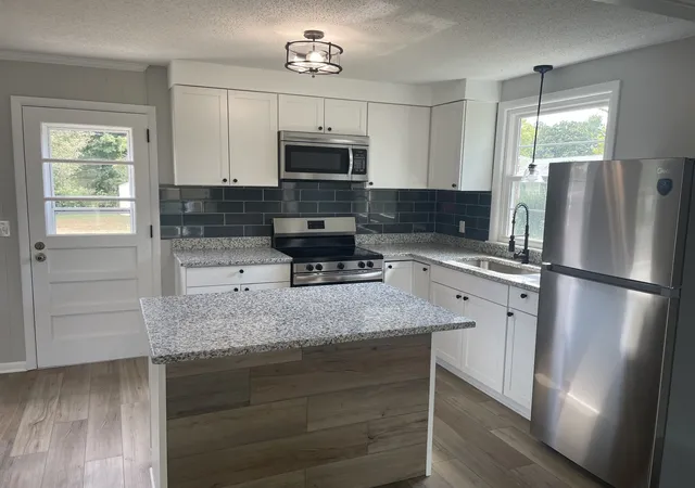 Photo 3 of Single family home for sale at 302 Copeland Rd, Clarksville, TN 37042 | MLS# 3542455 | Listing updated on 2026-09-05