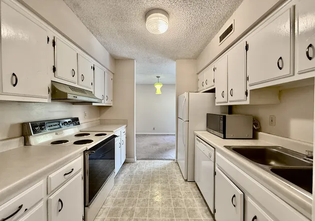 Photo 3 of Condo for sale at 515 Basswood Ave #114, Nashville, TN 37209 | MLS# 3542473 | Listing updated on 2026-09-05