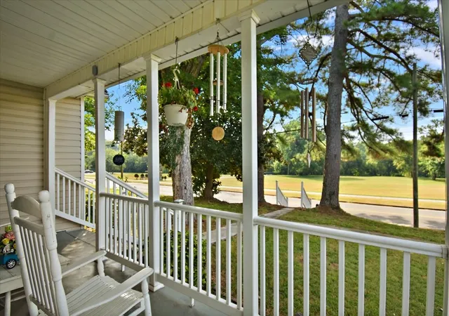 Photo 2 of Single family home for sale at 211 Riverside Dr, Columbia, TN 38401 | MLS# 3543153 | Listing updated on 2026-09-14