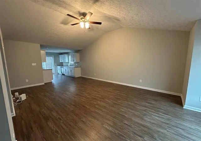 Photo 10 of Single family home for sale at 657 Cherry Blossom Rd, Bowling Green, KY 42103 | MLS# 3542350 | Listing updated on 2026-09-22