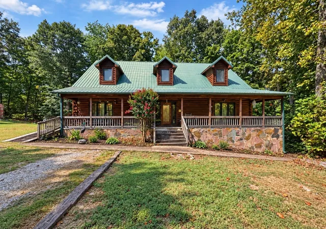 Photo 1 of Single family home for sale at 134 Oak Dr, Smithville, TN 37166 | MLS# 3542884 | Listing updated on 2026-10-08