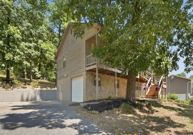 Photo 2 of Single family home for sale at 164 Woodgate Dr Se, Cleveland, TN 37323 | MLS# 3542387 | Listing updated on 2026-09-25