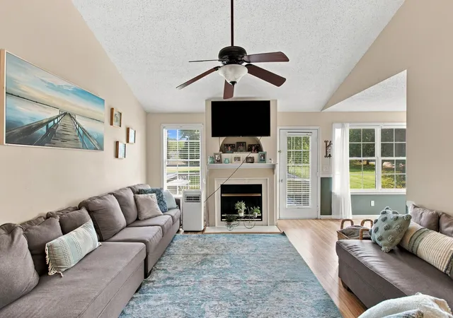 Photo 2 of Single family home for sale at 2408 Lakeshore Dr, Spring Hill, TN 37174 | MLS# 3542430 | Listing updated on 2026-09-21