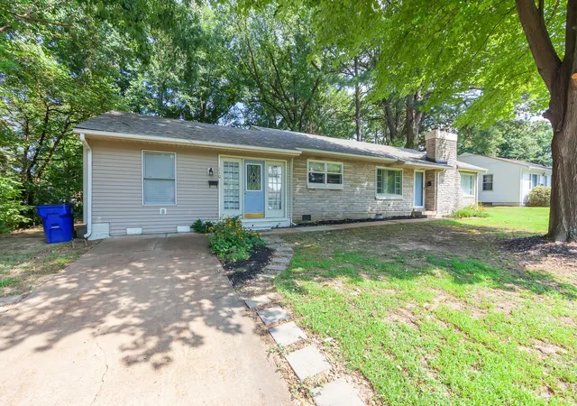 Photo 2 of Single family home for sale at 110 Laura St, Martin, TN 38237 | MLS# 3542448 | Listing updated on 2026-10-03