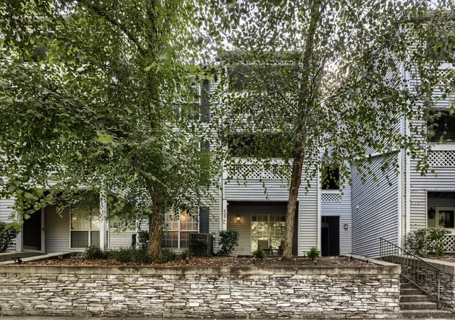 Photo 1 of Townhouse for sale at 402 Post Crk Rd, Nashville, TN 37221 | MLS# 3542438 | Listing updated on 2026-09-13