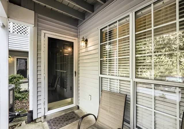 Photo 2 of Townhouse for sale at 402 Post Crk Rd, Nashville, TN 37221 | MLS# 3542438 | Listing updated on 2026-09-13
