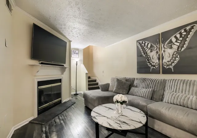 Photo 3 of Townhouse for sale at 402 Post Crk Rd, Nashville, TN 37221 | MLS# 3542438 | Listing updated on 2026-09-13