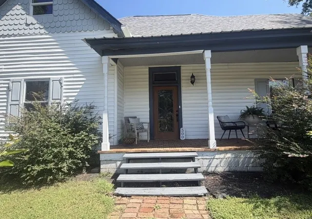 Photo 4 of Single family home for sale at 500 5th Avenue E, Springfield, TN 37172 | MLS# 3542464 | Listing updated on 2026-09-05